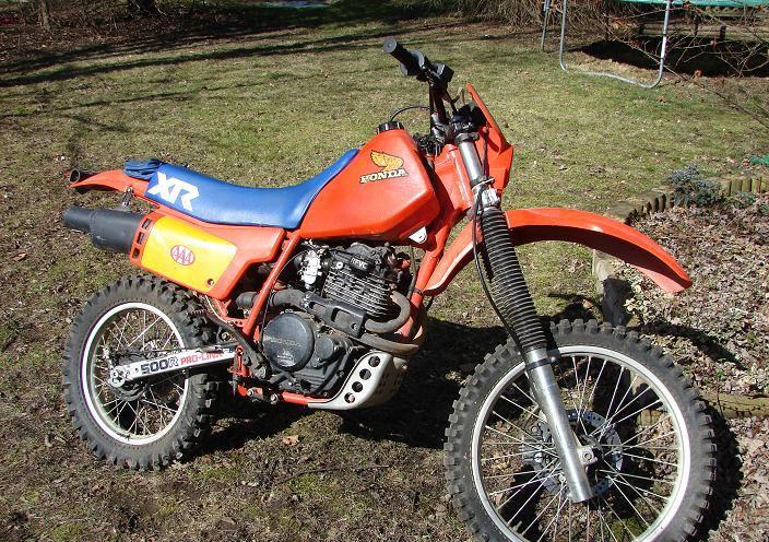I ride an '83 Honda XR500. The thing's a beast, but WOW the torque.