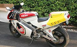 1992-Suzuki-RGV250-White-2.jpg