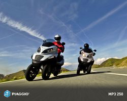 Piaggio-mp3250-2011-2011-0.jpg