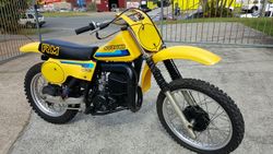 Suzuki-rm400-1978-1980-1.jpg