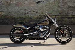 Harley-davidson-breakout-2-2016-2016-2.jpg