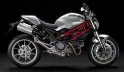 Ducati-monster-1100-2011-2011-1.jpg