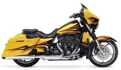 Harley-Davidson-FLHX-SE-CVO-Street-Glide-15--1.jpg