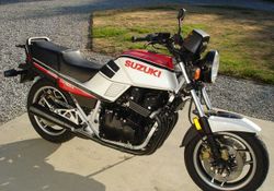 1986-Suzuki-GS1150E-White-Red-6800-0.jpg