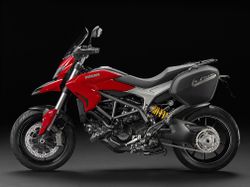Ducati-hyperstrada-2013-2013-2.jpg