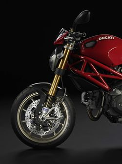 Ducati-monster-1100-2011-2011-4.jpg