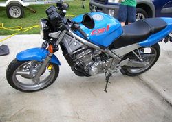 1990-Honda-CB1-Blue-2.jpg